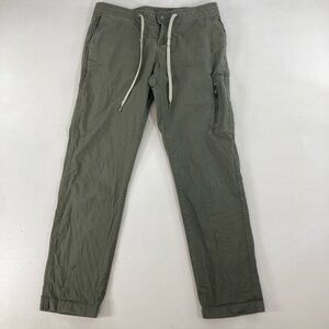 Vuori Men's Green Joggers with Drawstring